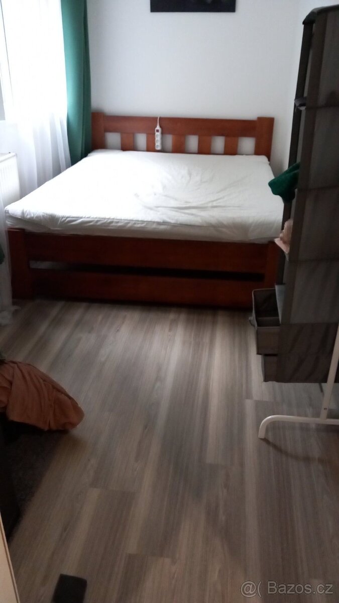 Dřevěná postel na prodej + MATRACE ZDARMA