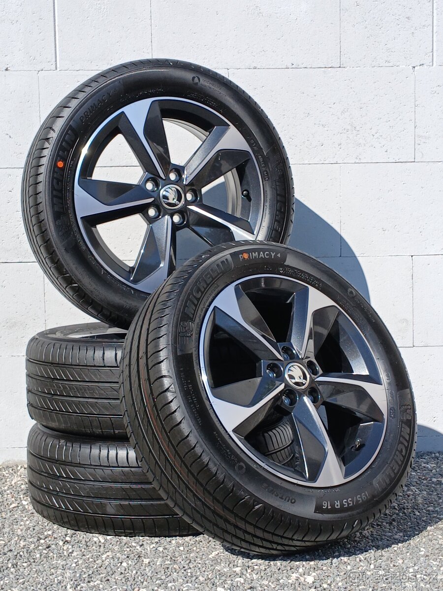 Pěkná nová orig alu kola Škoda Fabia 4, Michelin 195/55/16