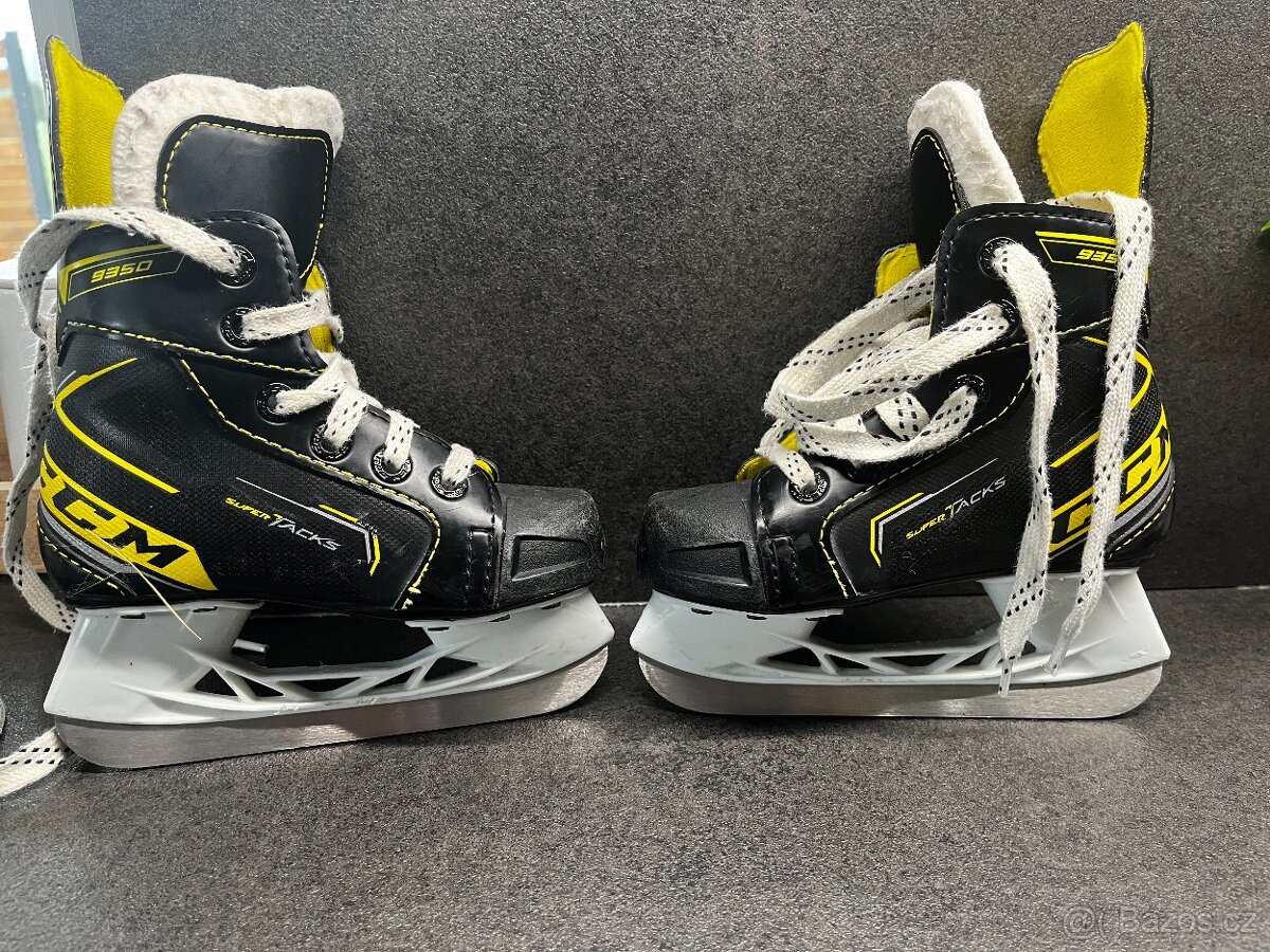dětske hokejové brusle  CCM super tacks,velikost 27