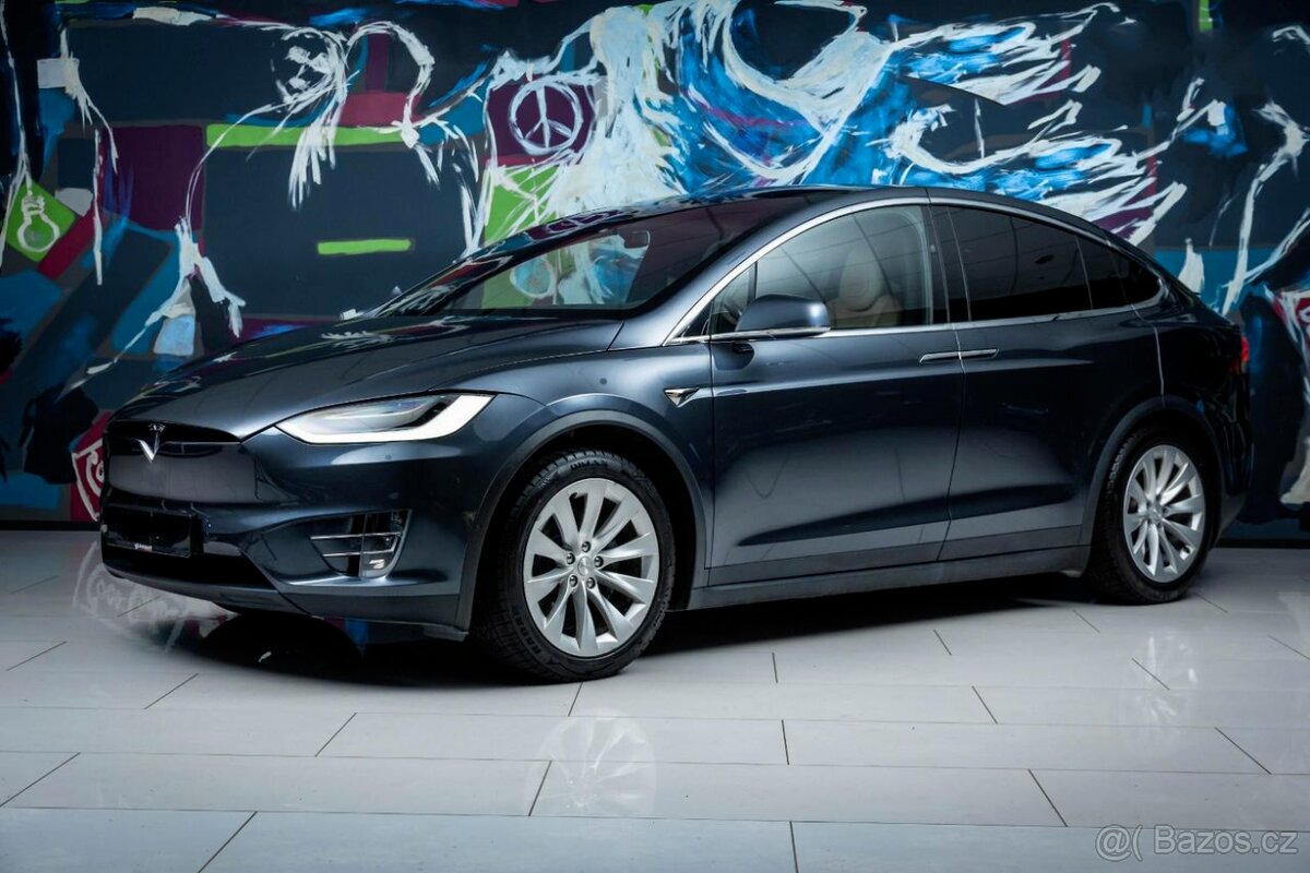 Tesla Model X 90D - Free Supercharger