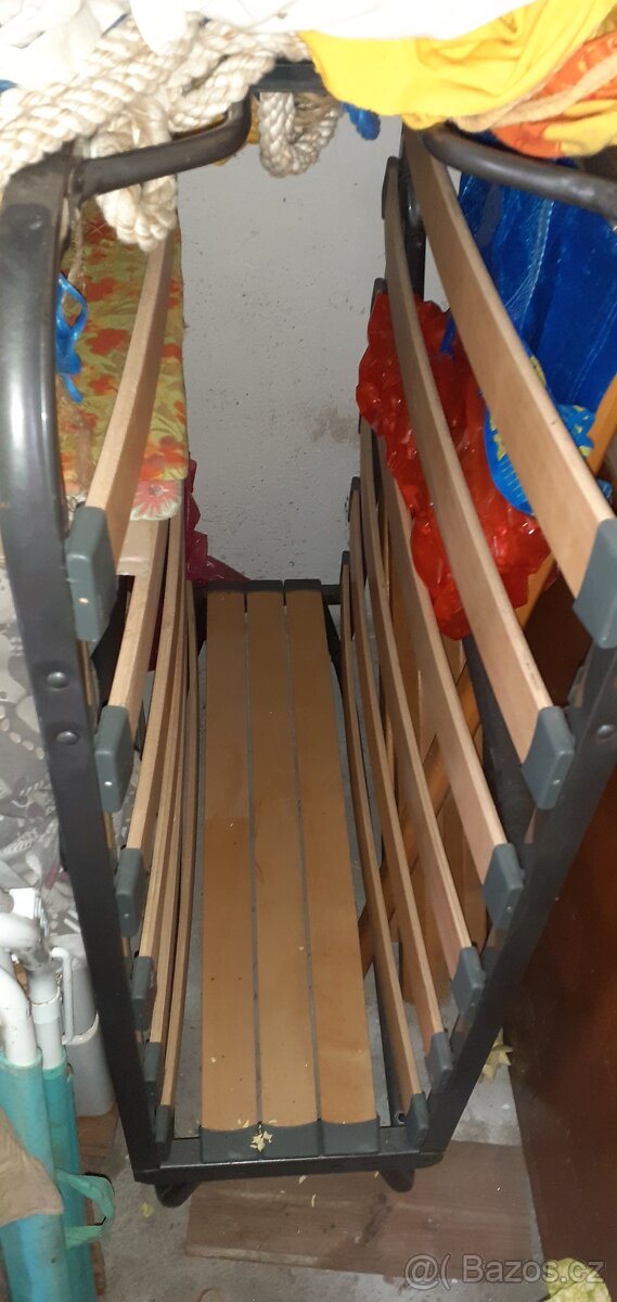 Postel pro hosty skladaci trubkova