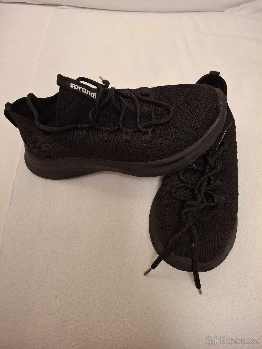 Chlapecká obuv sportovní