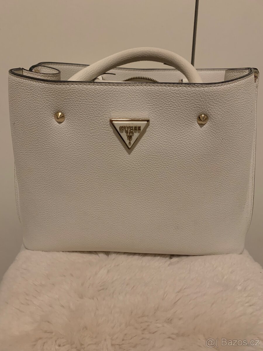 Bílá kabelka Guess
