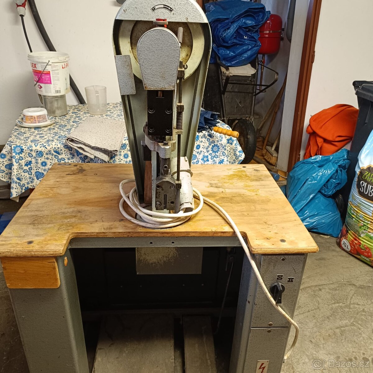 Prodám obuvnické stroje