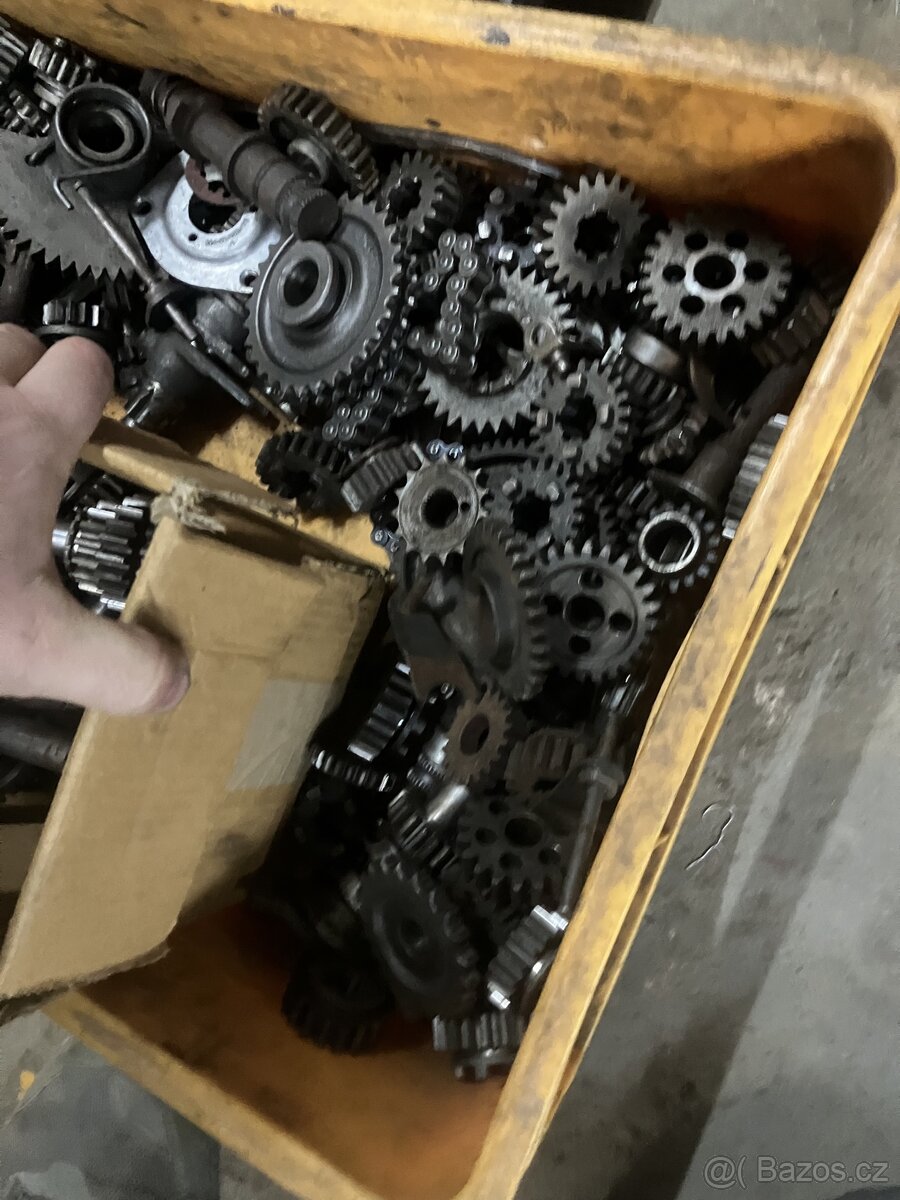 Převodovky převody řazeni spojka Jawa Čz Pionyr Čtete popis