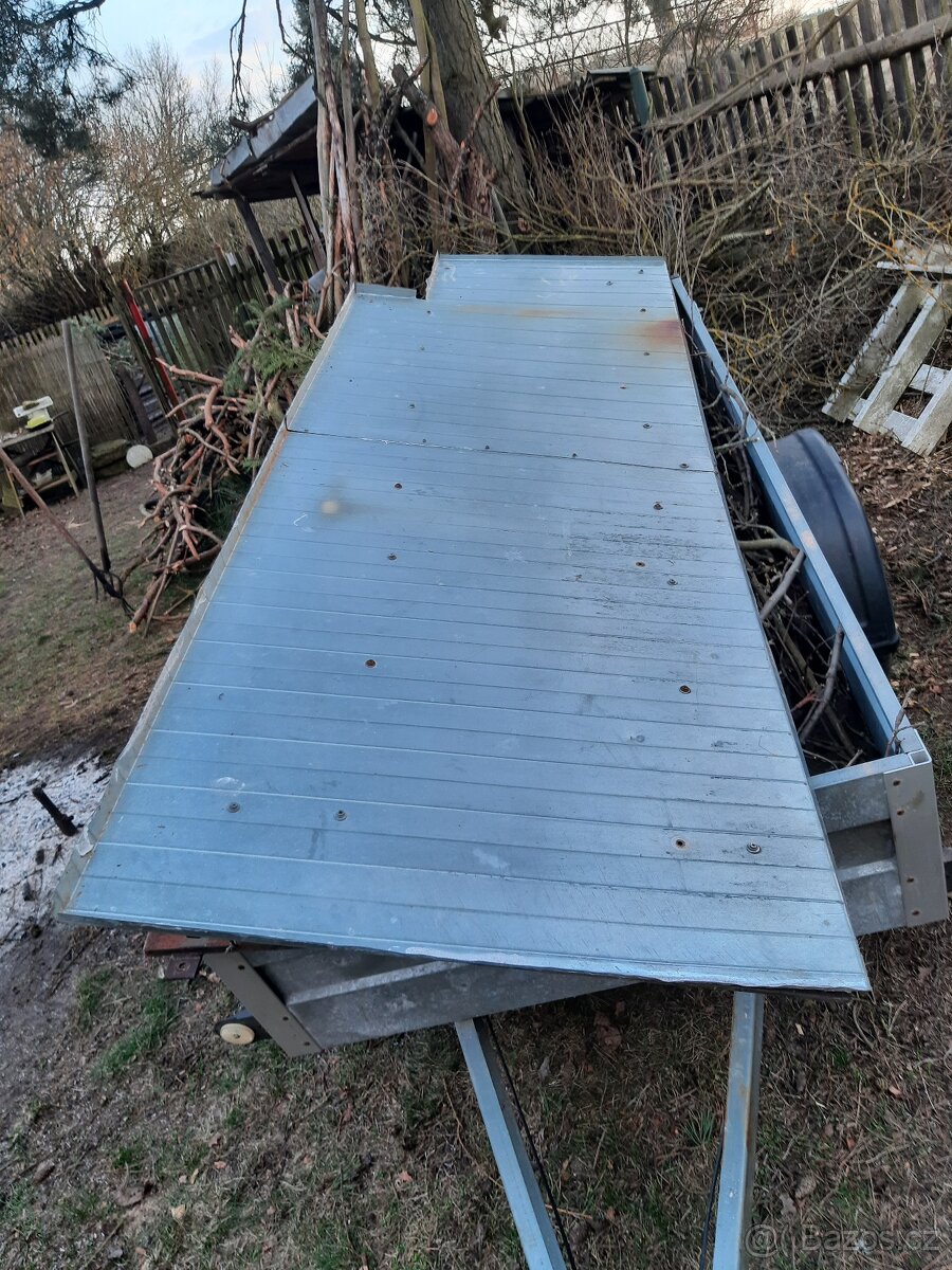 Přístřešek, stříška