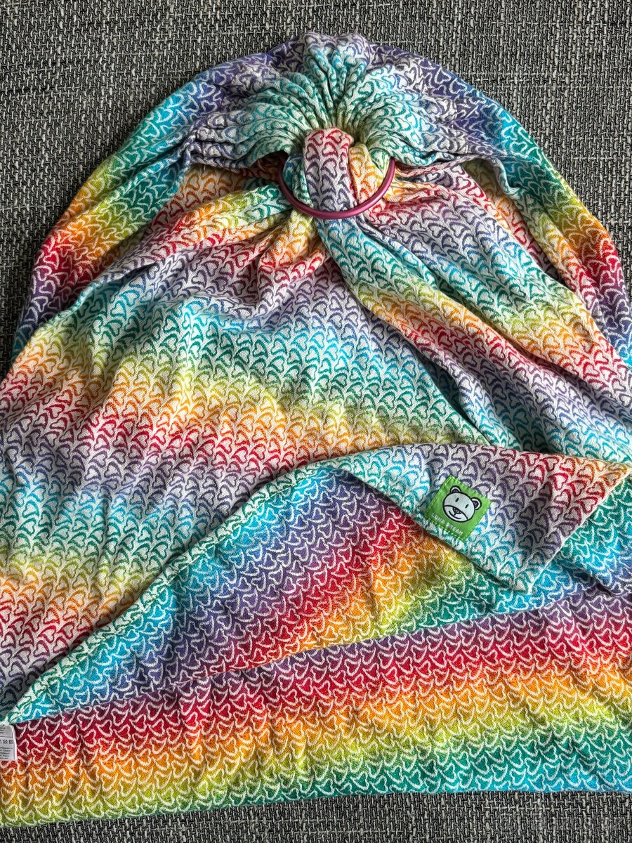 Ring sling Little frog - Luna, hearts rainbow