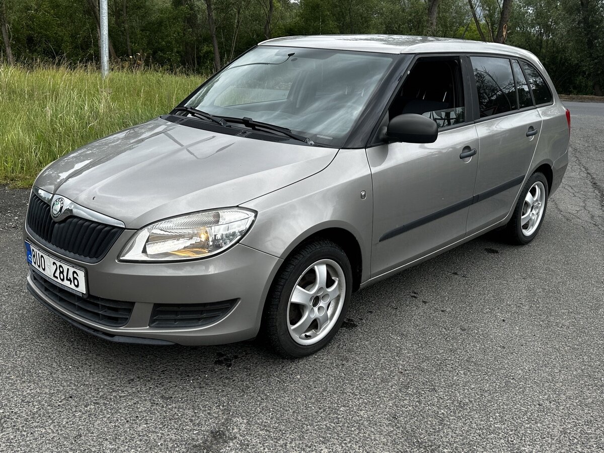 Škoda Fabia II 1.6TDi, r.2010, nová STK, sada kol, klima