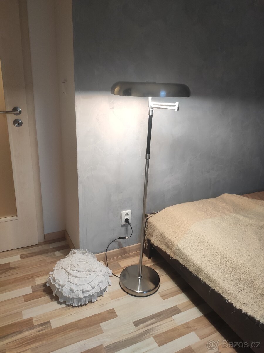 Retro vintage art deco stojací lampa s kloubovým ramenem