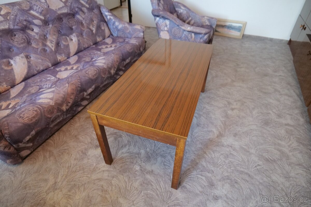 🪑 Konferenční stolek – dýhovaný, retro styl – za odvoz