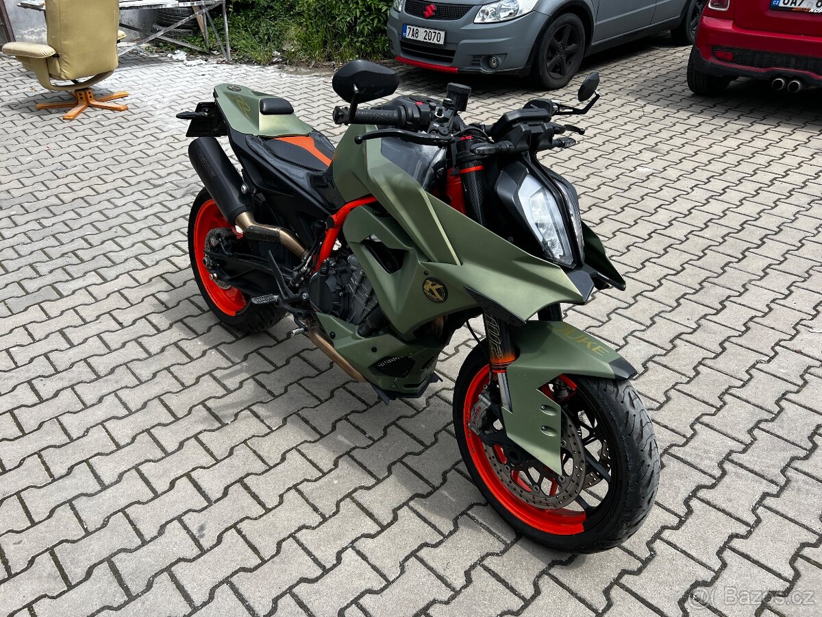 KTM Duke 890R