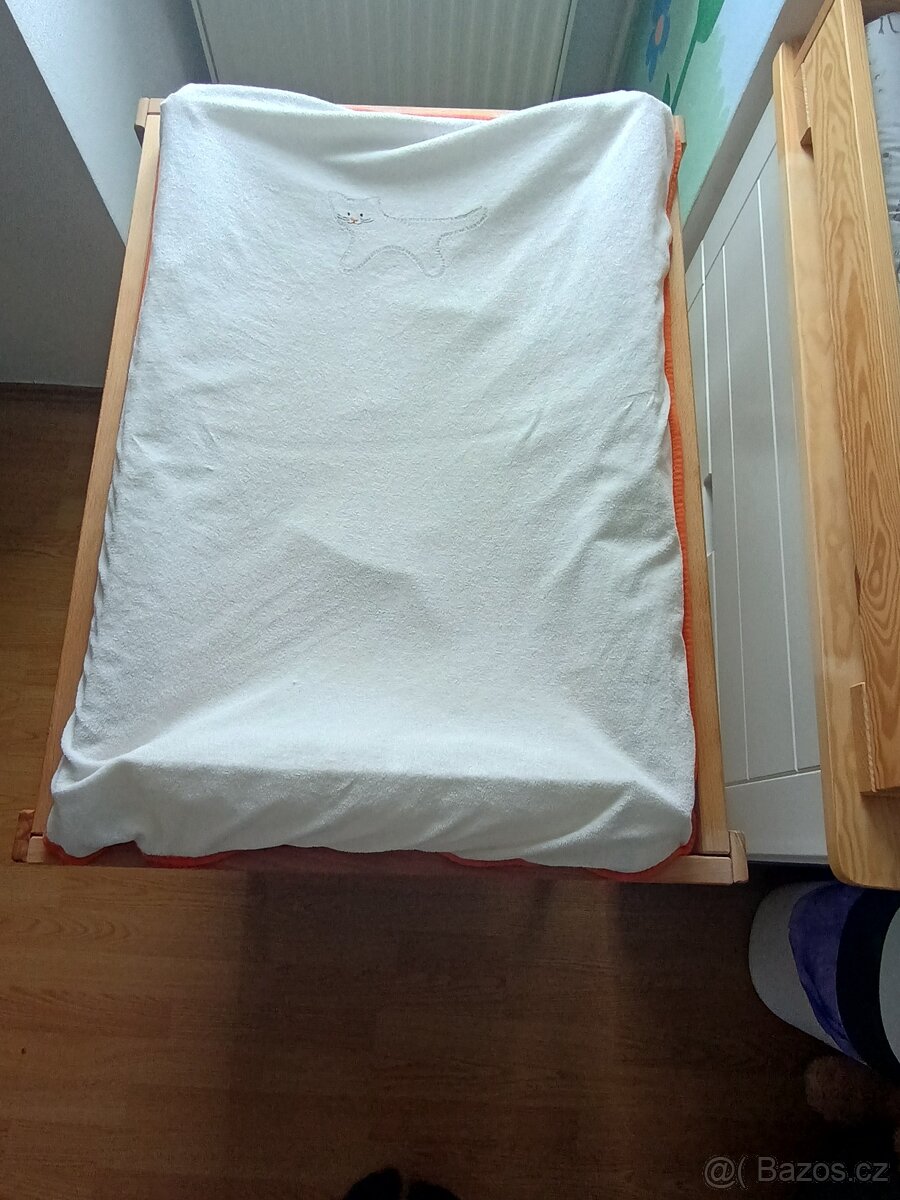Přebalovací pult