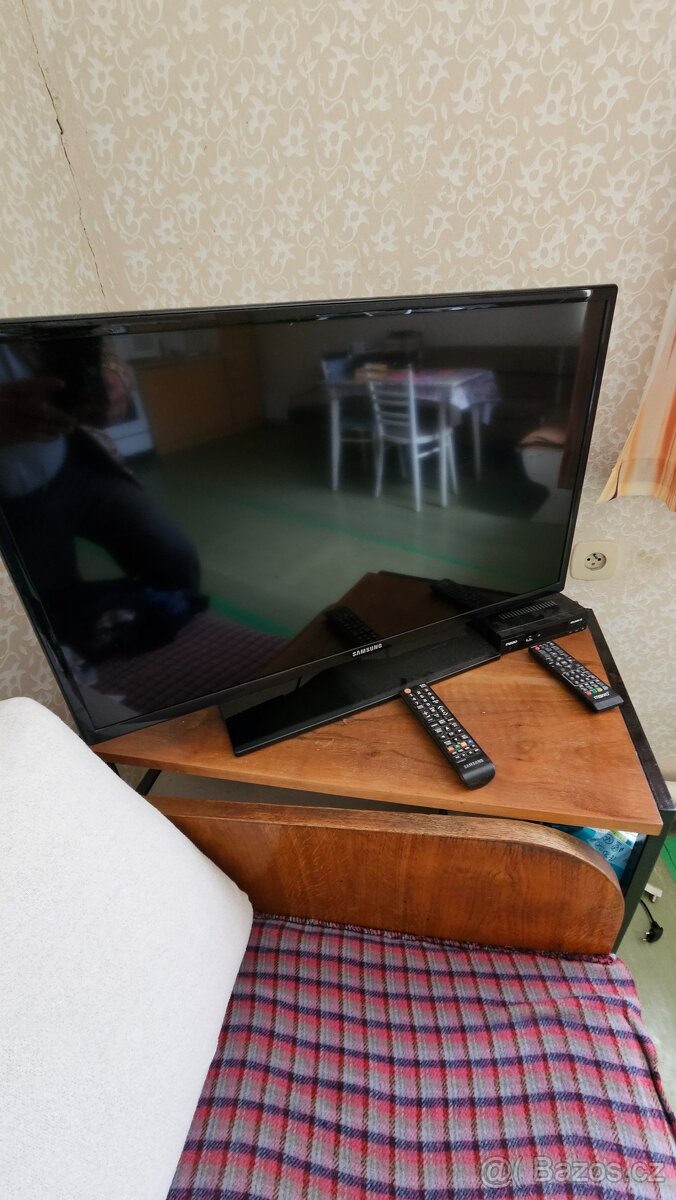 TV Samsung + set top box
