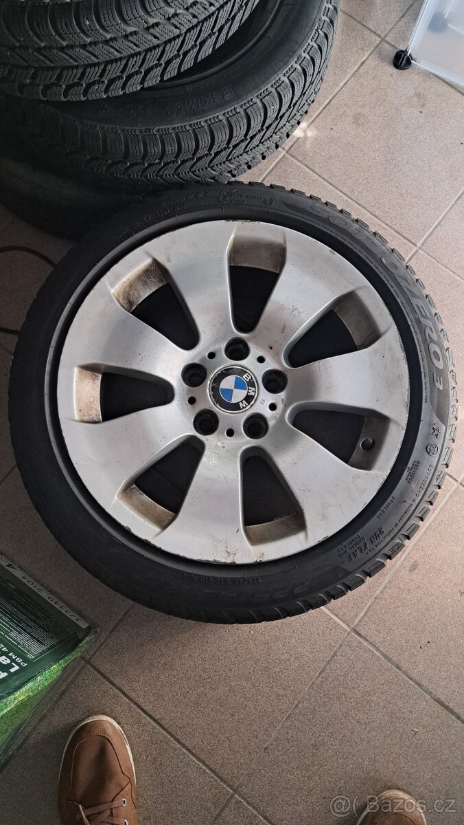 ALU kola s pneu 225/45 R17 runflat . Bmw