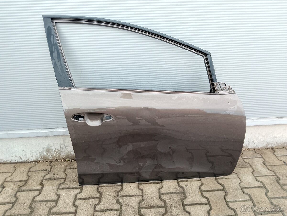 Pravé přední dveře Kia Ceded 12-18