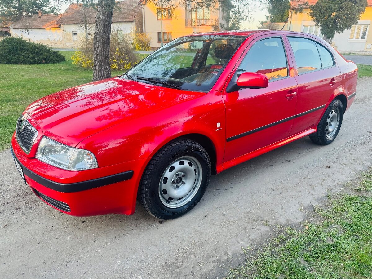 Škoda Octavia Tour 1.6-75 kW, ČR klima 2005