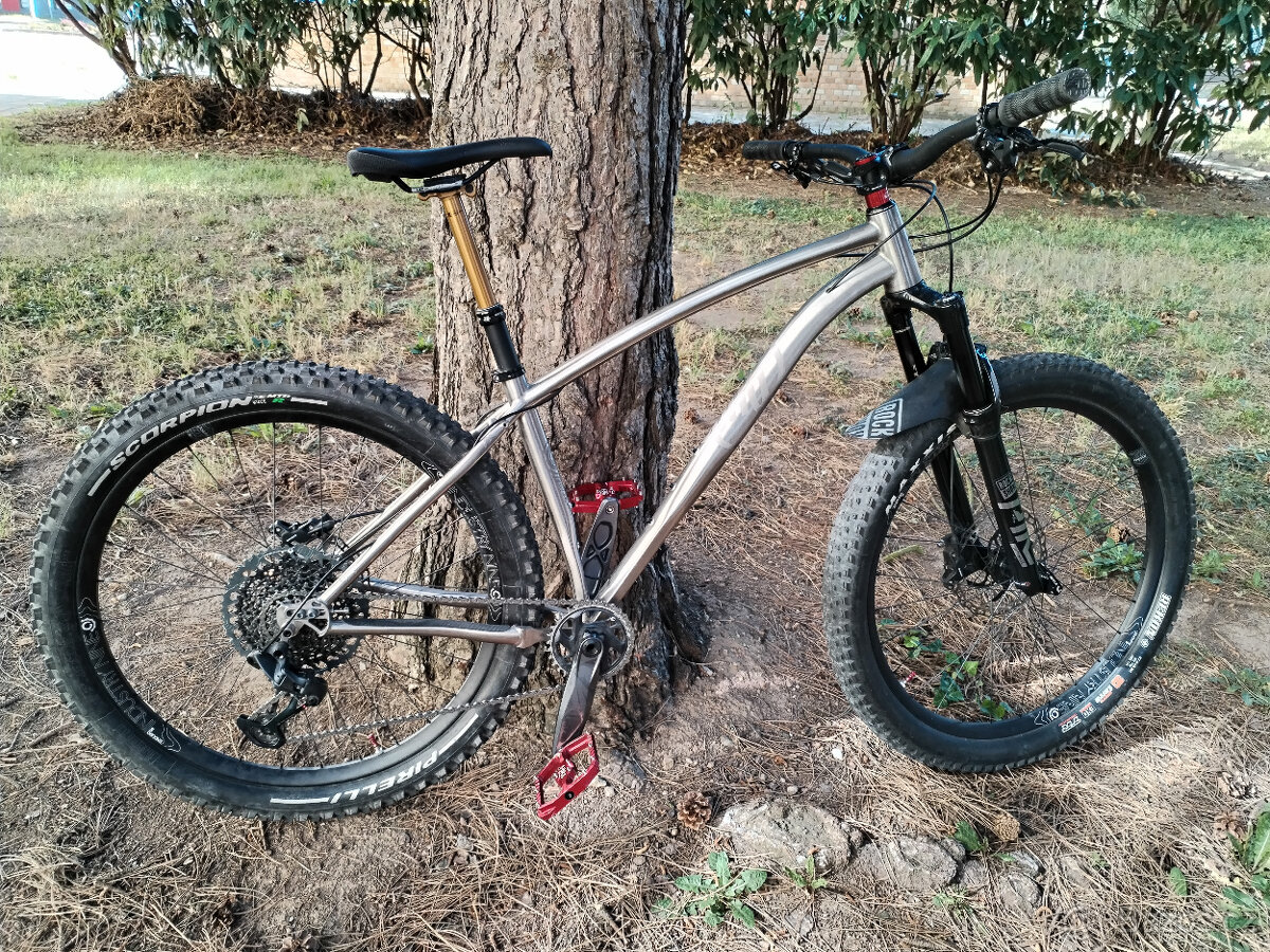 Titanové horské kolo Why Cycles S7 v.2, velikost M (17-18)