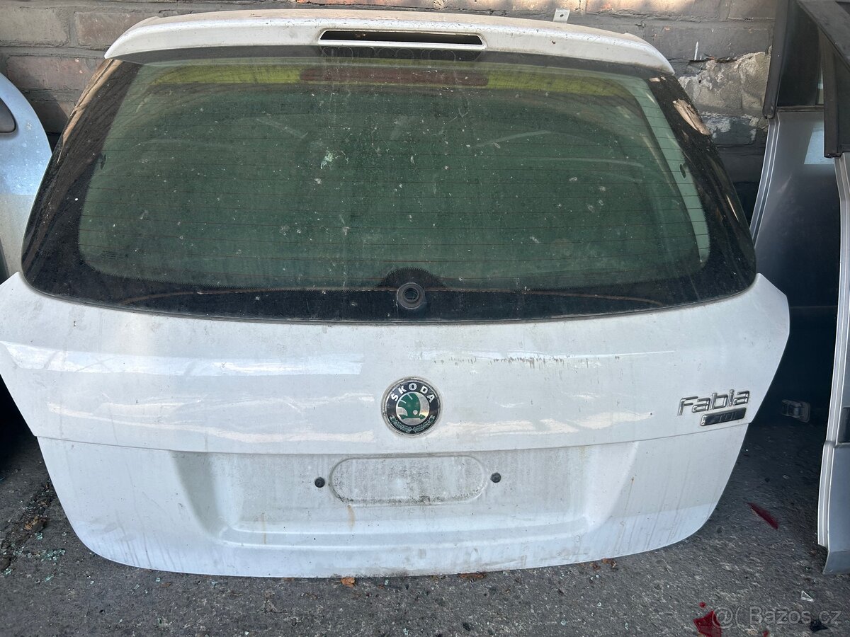 Páté dveře fabia 2 kombik tel 731328873