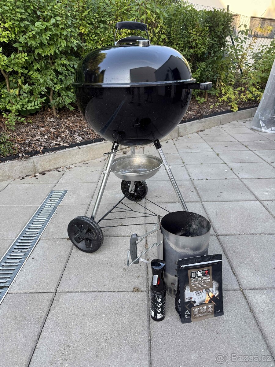 Weber Bar-B Kettle 57 cm černý s ocelovým roštem