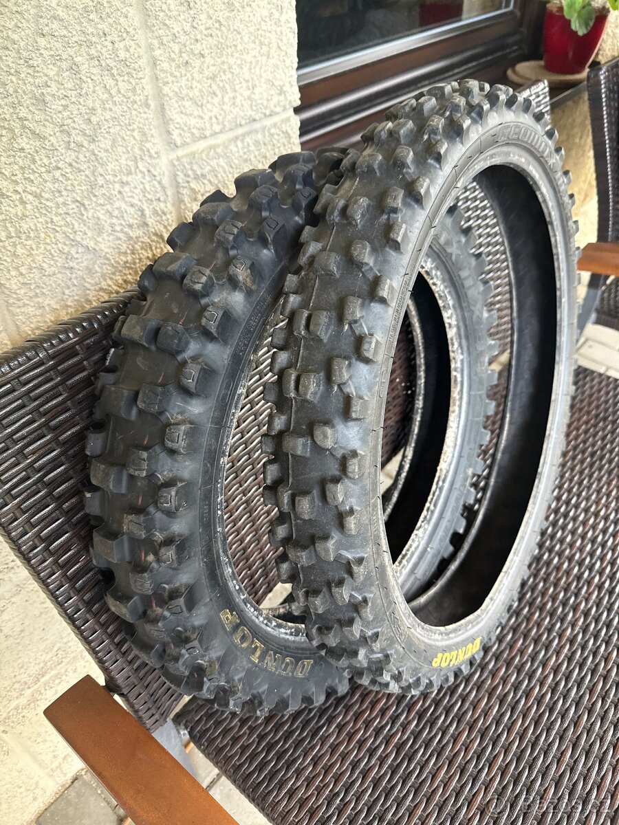 MX pneu R19 a R16