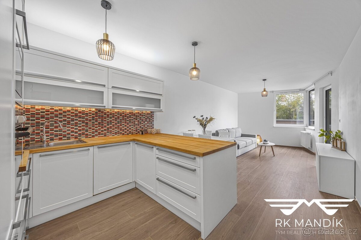 Pronájem bytu 2+kk 53 m², Praha - Prosek, ev.č. 711
