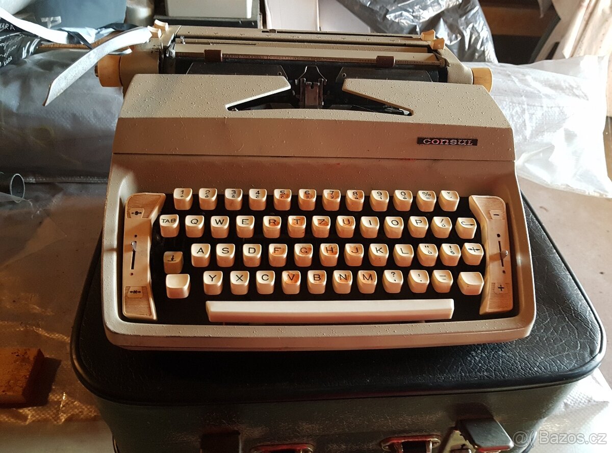 Prodám psací stroj CONSUL