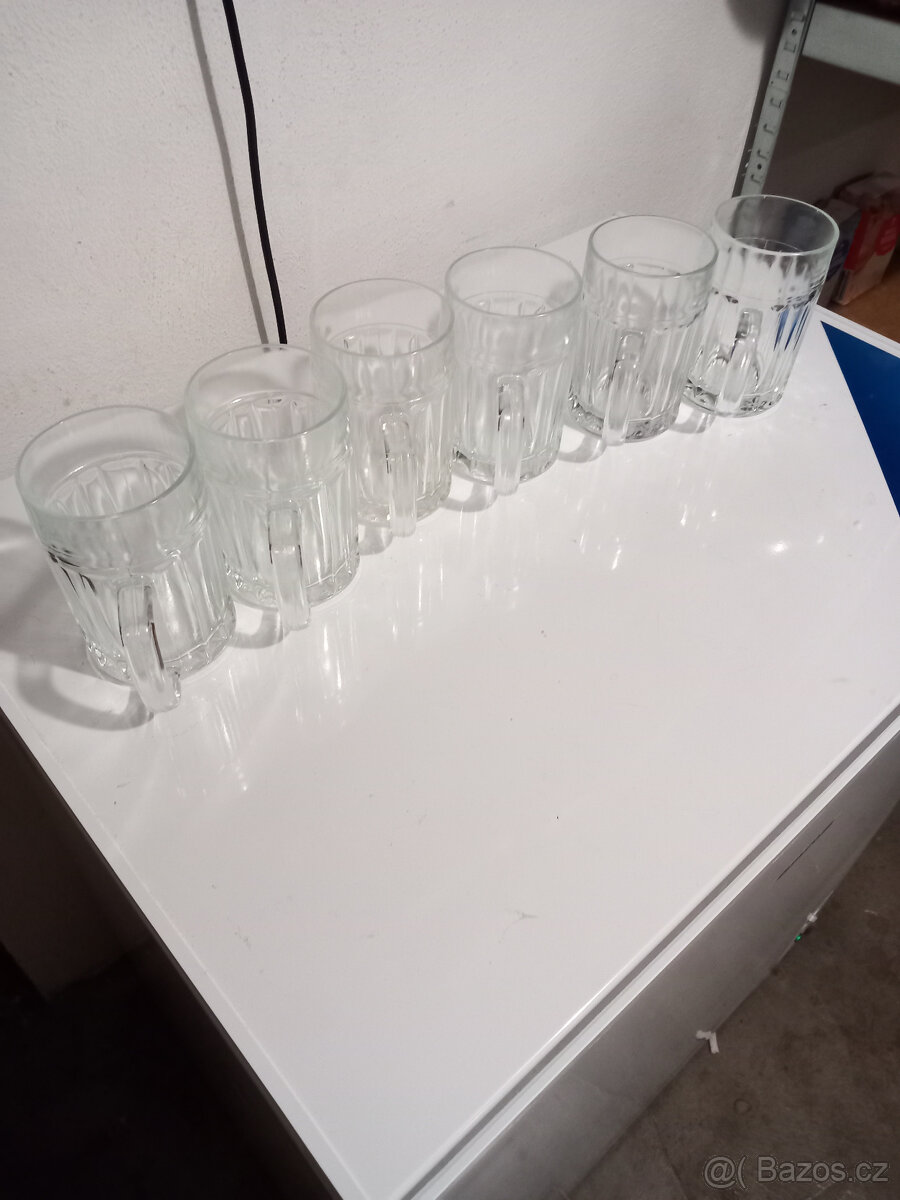 Prodám retro pivní sklo půllitry a třetinky.