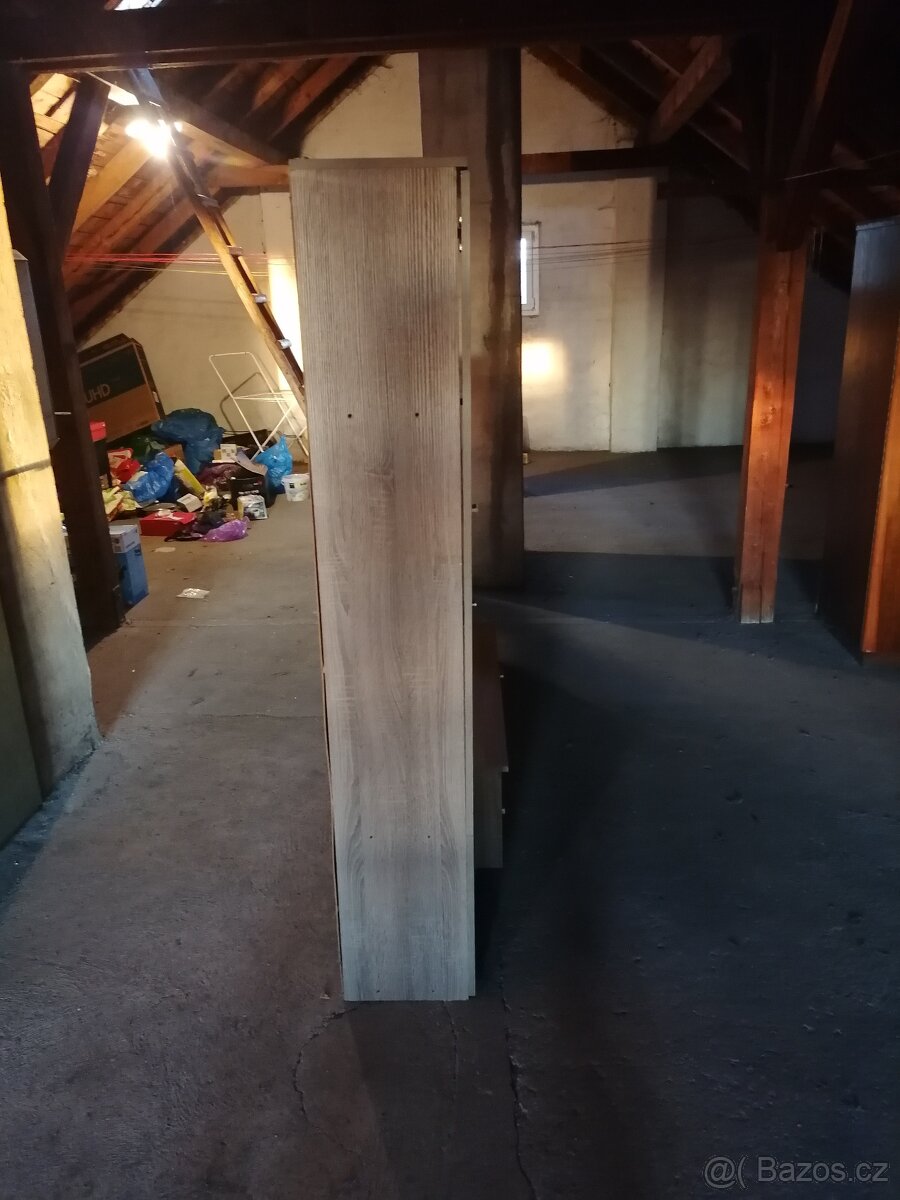 EU004 Obývácí stěna HUGO, dub truffel