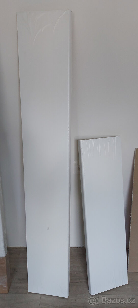 Bílé plastové parapety