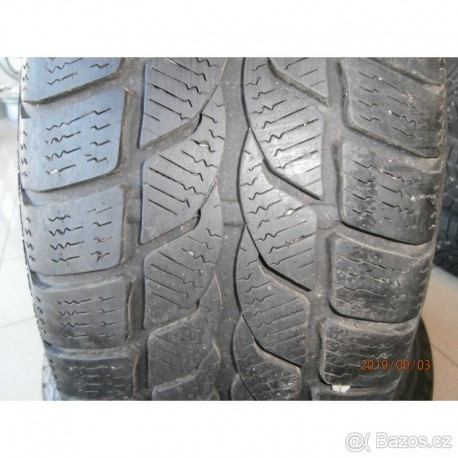 205/60 R16H Uniroyal-zimní pneu je použitá