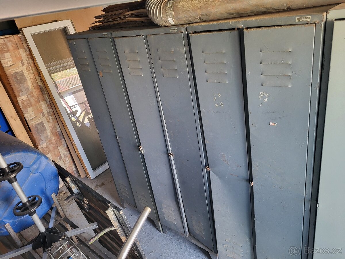 Plechové skříně