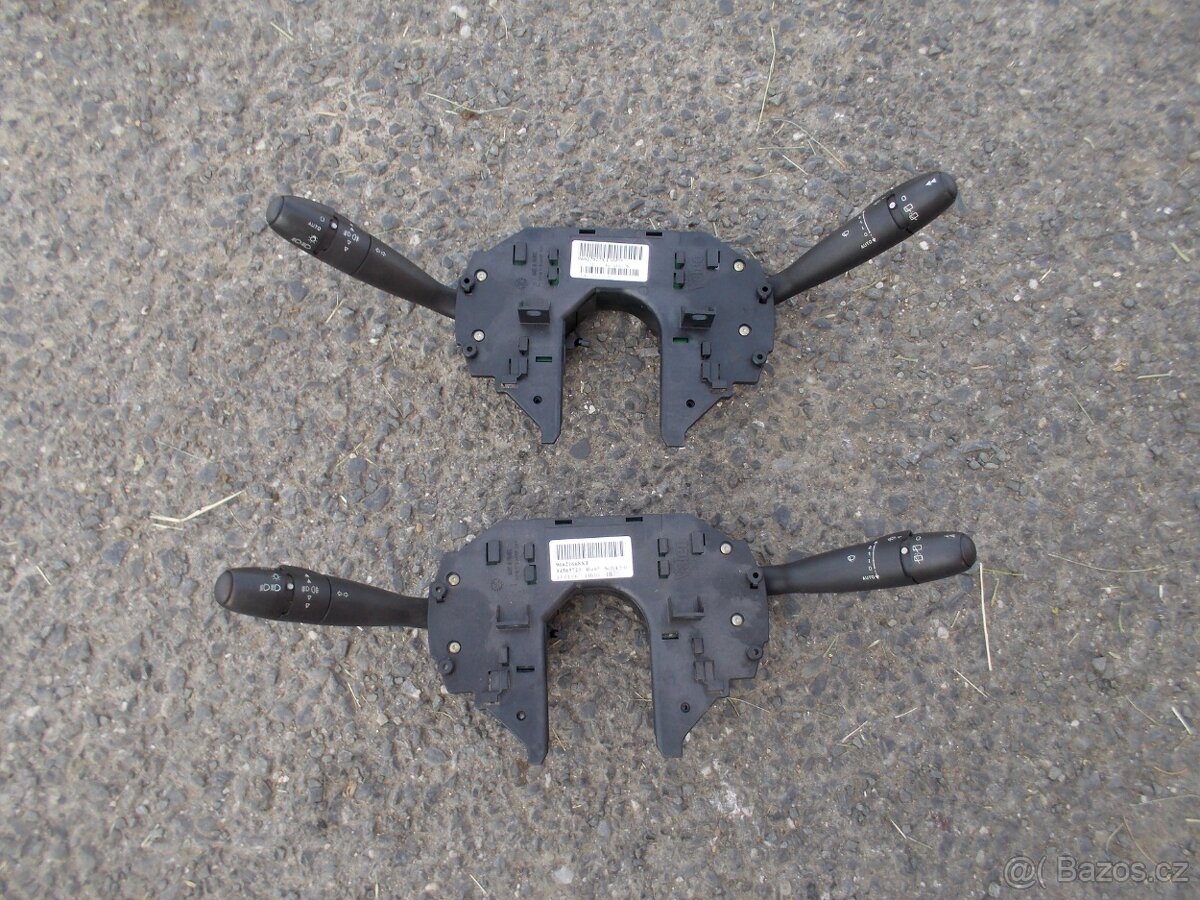 Přepínací páčky pod volant Citroën C4