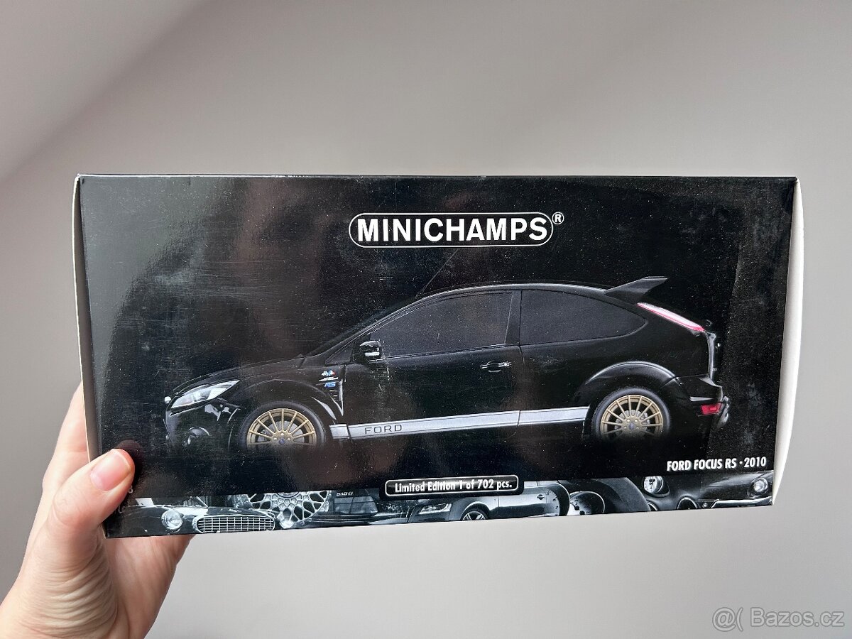 Ford focus rs 1:18 minichamps