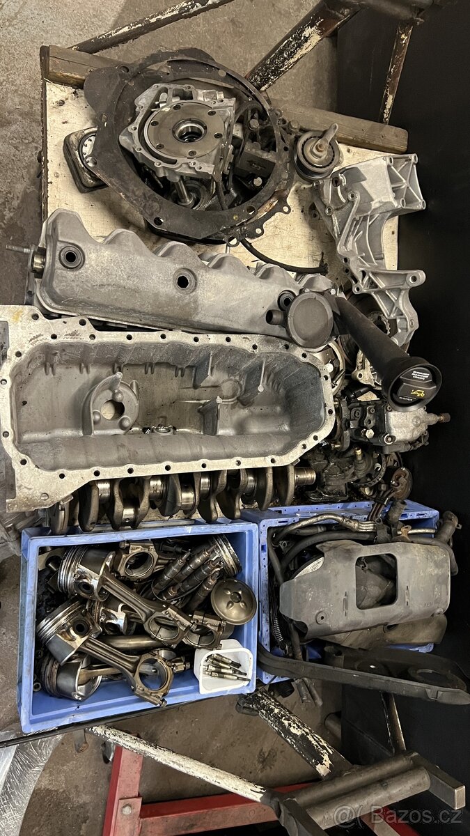 Díly motoru Transporter t4