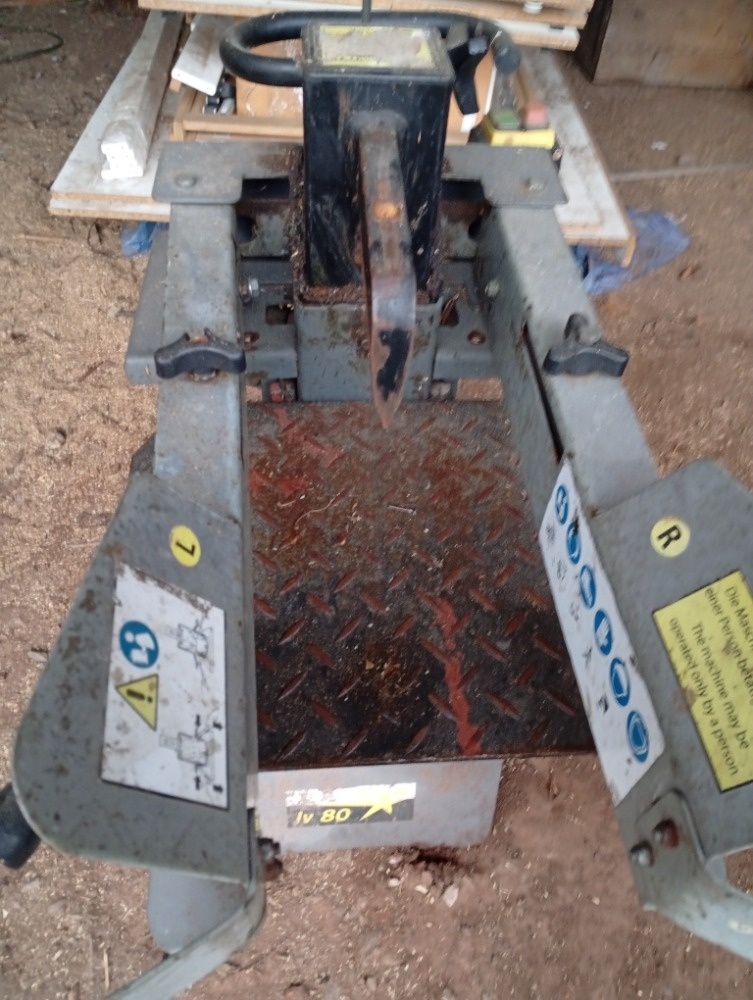 Štípačka dřeva WOODSTER LV 80