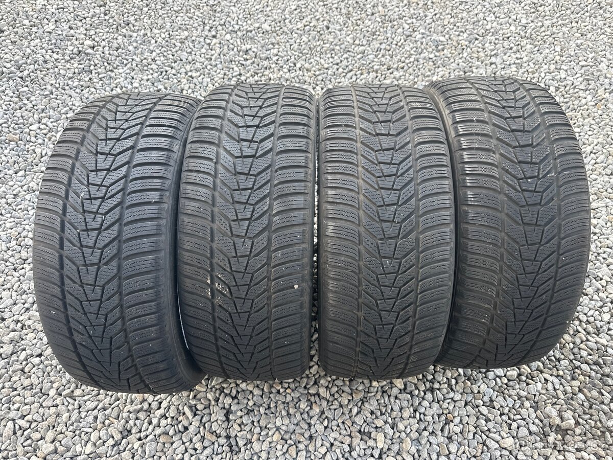 Zimní pneu Hankook Winter iCept 225/40 R19