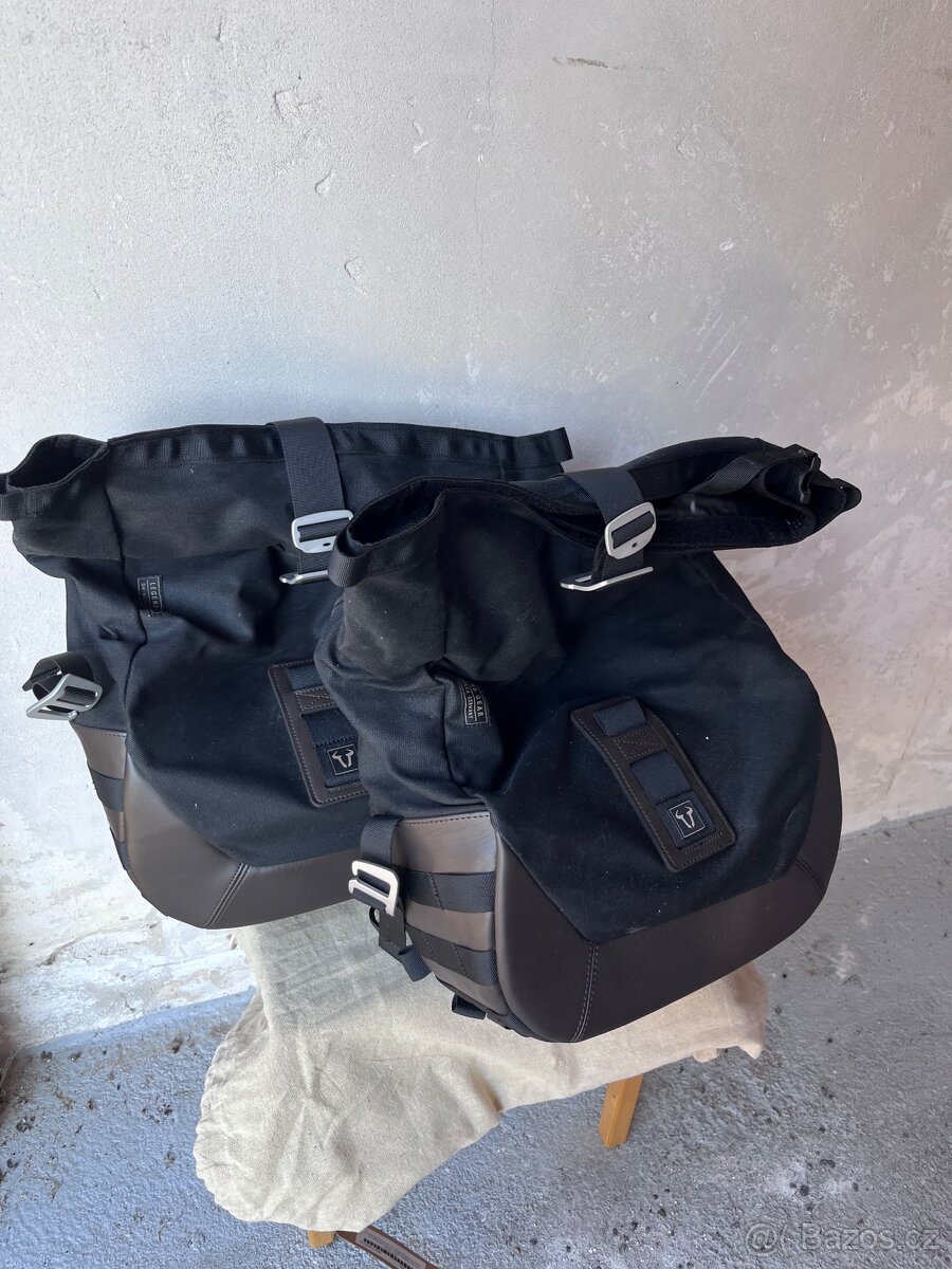 Brasny SW Motech Legend Gear LS2