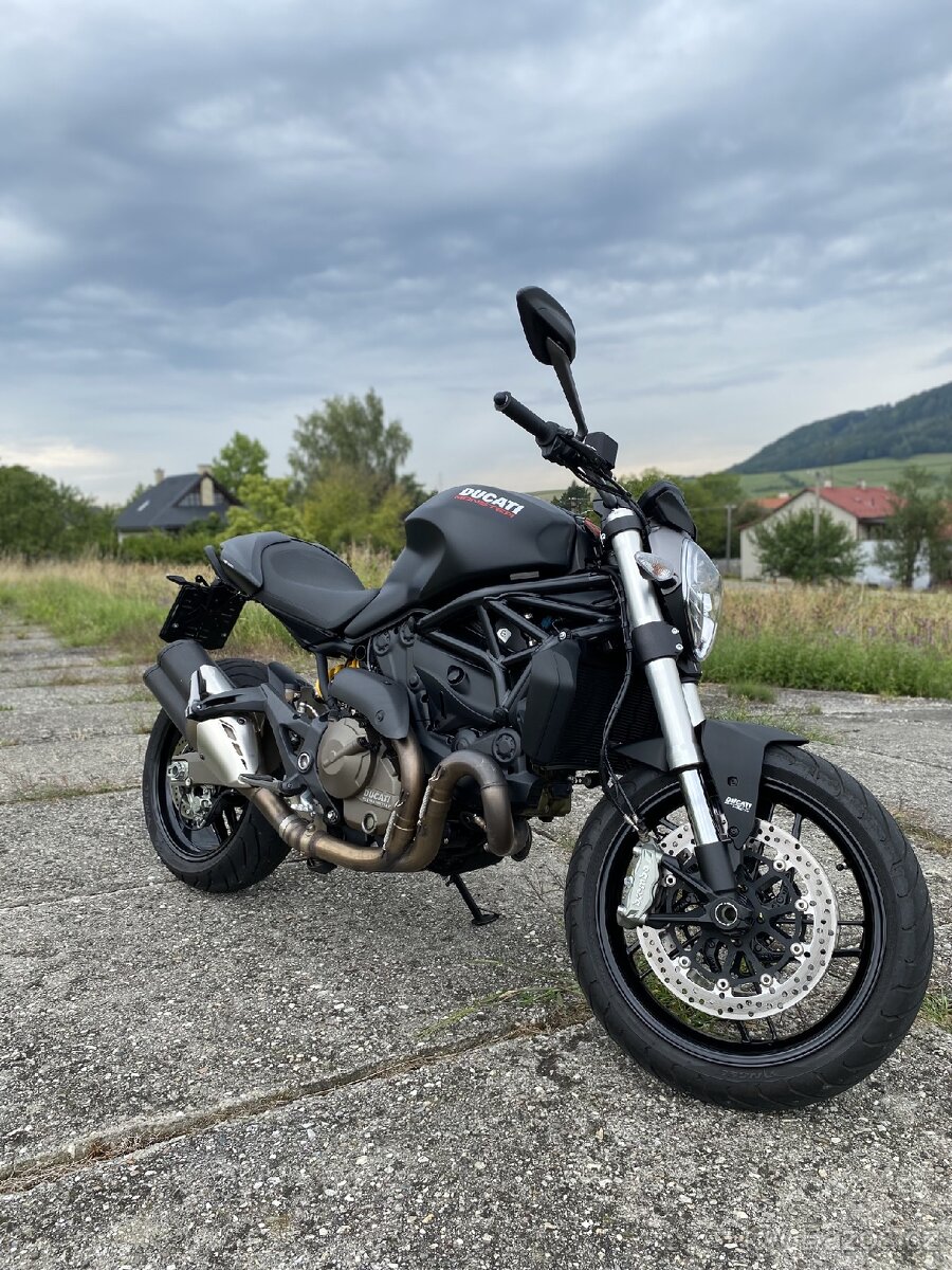 Ducati Monster 821