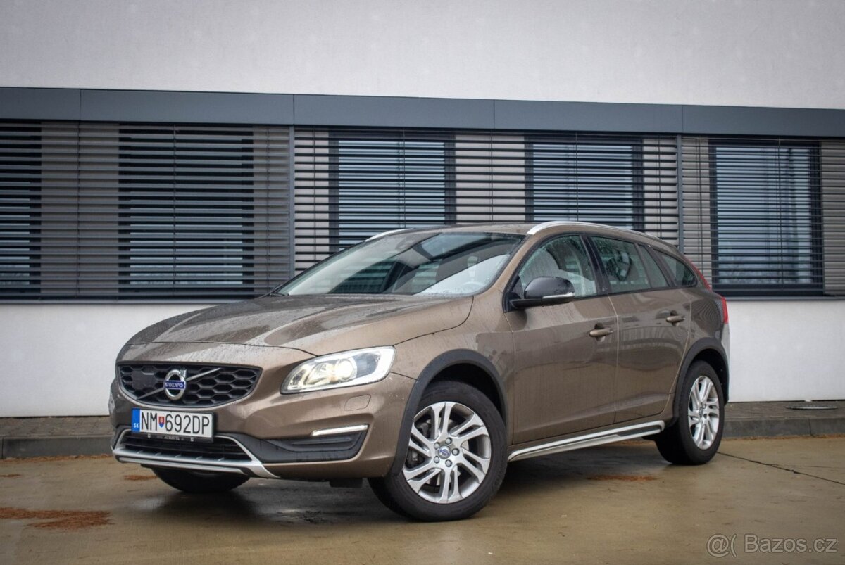 VOLVO V60 Cross Country 2.0L 110kW MT/6 2017