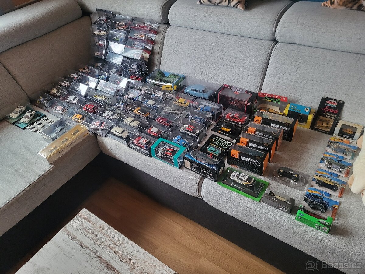 Mix - Autíčka - Retro...