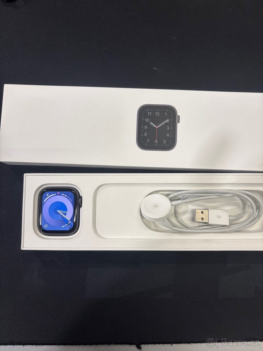 Apple Watch SE 44mm