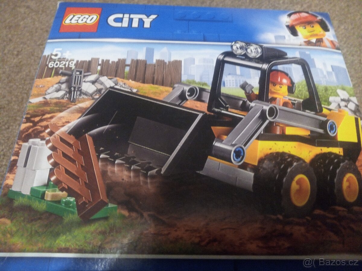 Lego city 60219, věk 5+ stavební nakladač