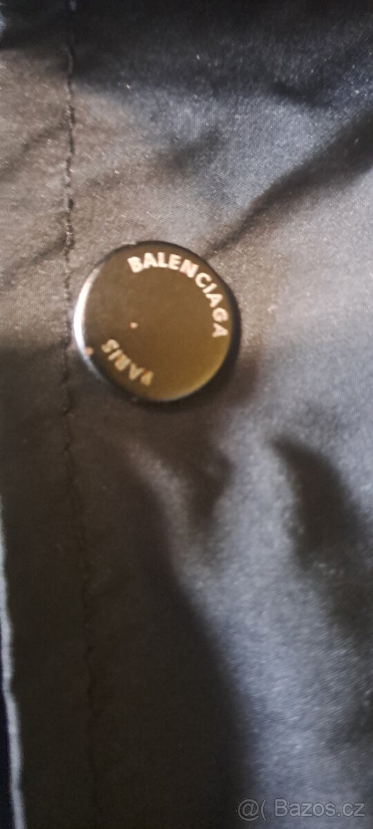 BALENCIAGA