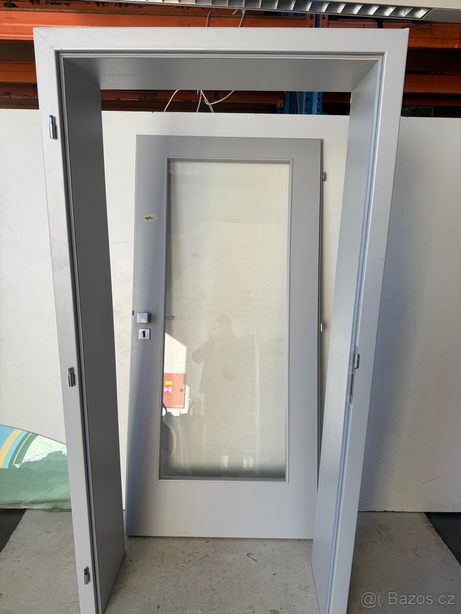 Interierove dvere SOLODOOR 90L sede vcetne zamku a kliky