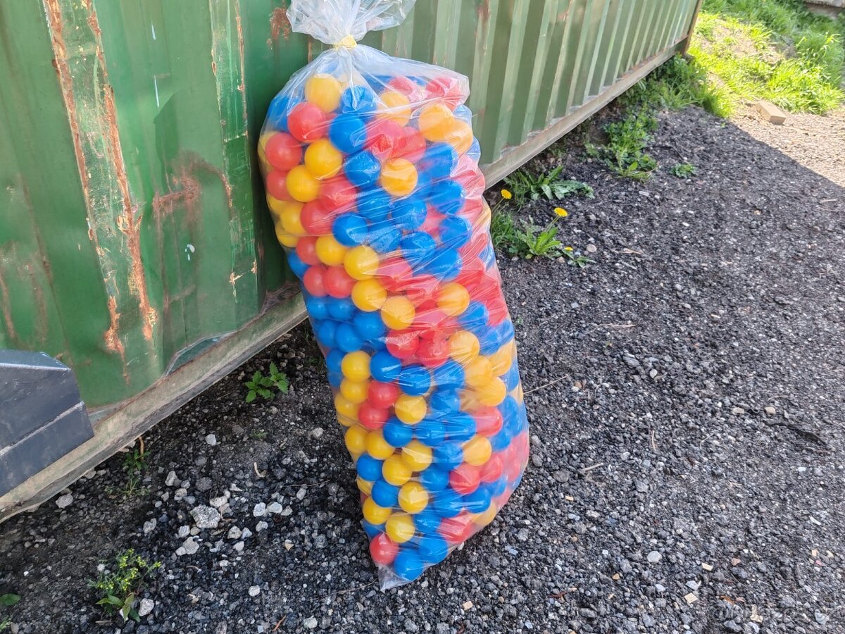 Plastové balónky, míčky pro dětská hřiště 7cm