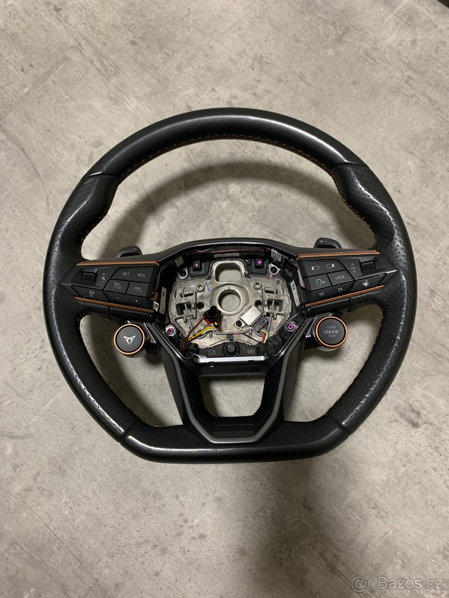 Prodám volant Seat CUPRA FORMENT – krásný stav – bez airbagu