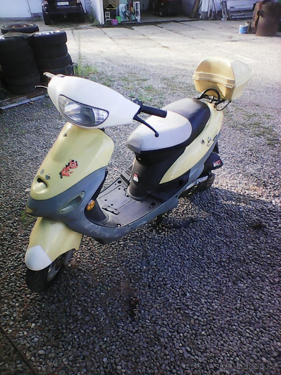YLSMCO FD 50QT r.v. 2009 bez TP a RZ