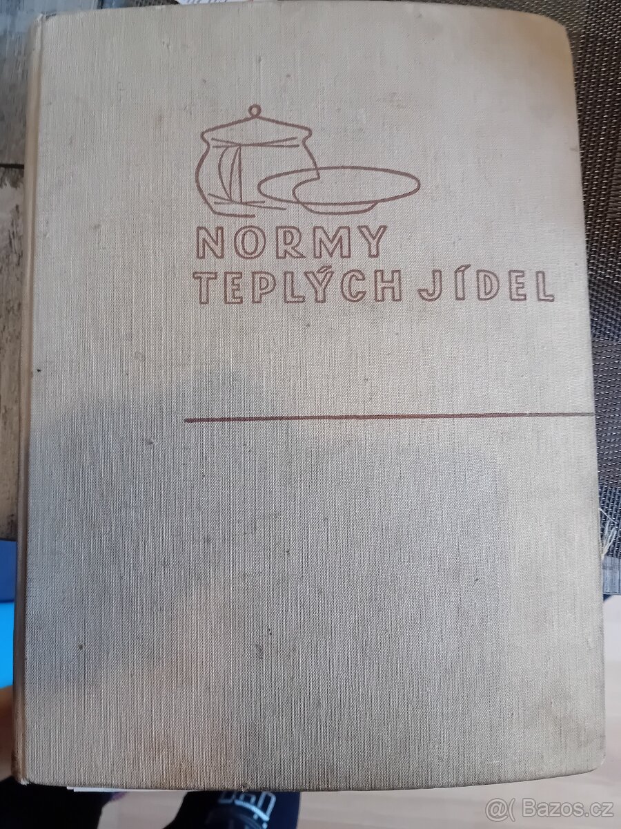Normy teplých jídel kniha 1962