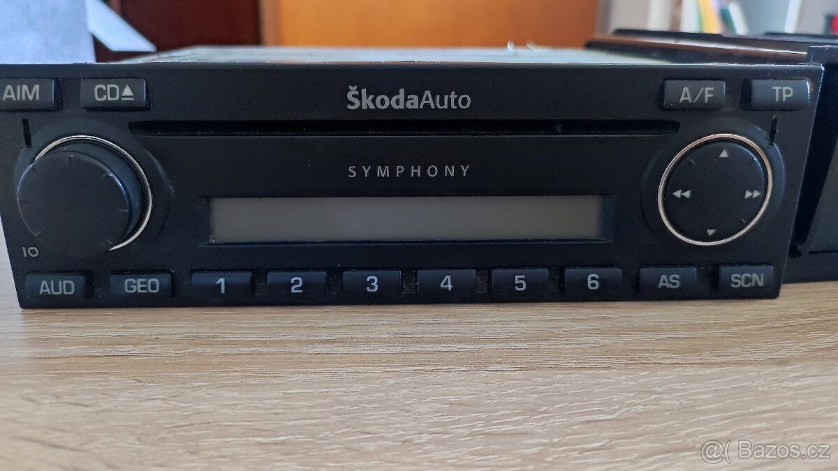 Autorádio s kastlikem