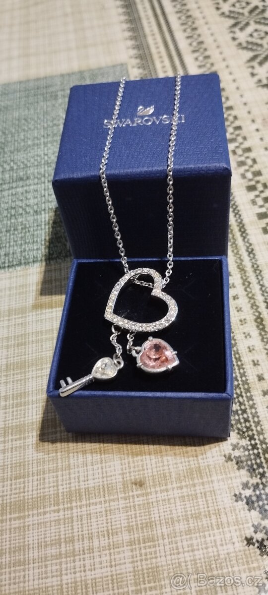 Swarovski náhrdelník s přívěsky